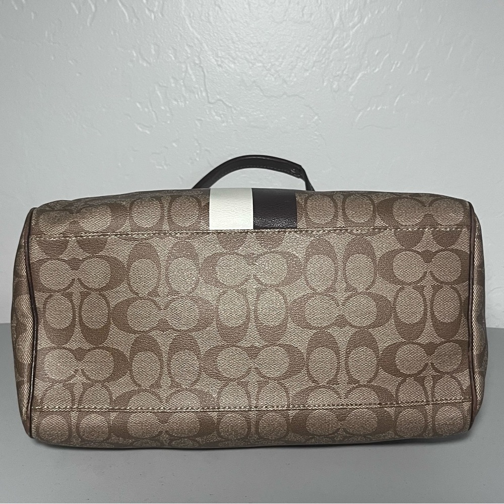 Coach Brown and White Signature Bag - Picture 5 of 13